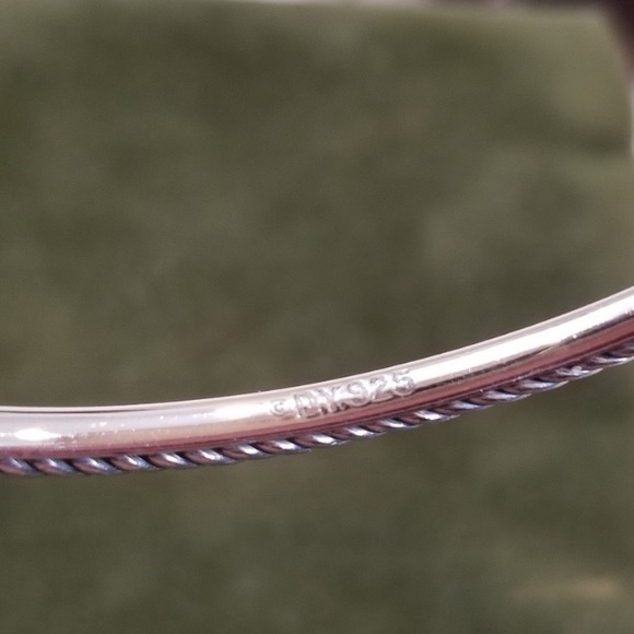 David Yurman diamond cable heart bangle - Picture 7 of 7